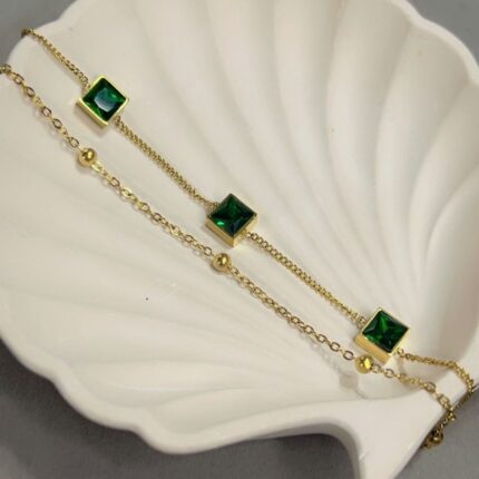 Green bracelet with snake chain